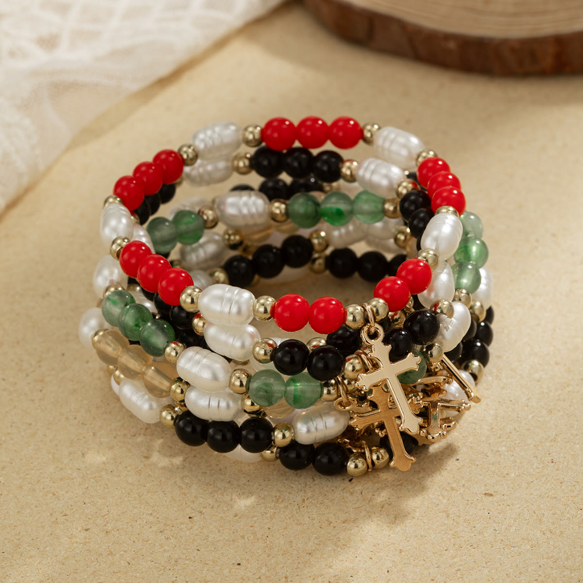 Christianartworkshop Conjunto de dos pulseras apilables con cruz de cuentas: un emblema de fe inquebrantable y belleza versátil. - image 2