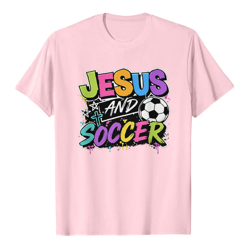 Christianartworkshop Camiseta premium estilo graffiti de Jesús y fútbol - Rosa - 2XL - image 1