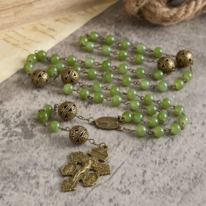 Christianartworkshop Rosario de filigrana de bronce y cristal verde oliva con la imagen de Nuestra Señora. - Nuestra Señora y el Crucifijo - image 0
