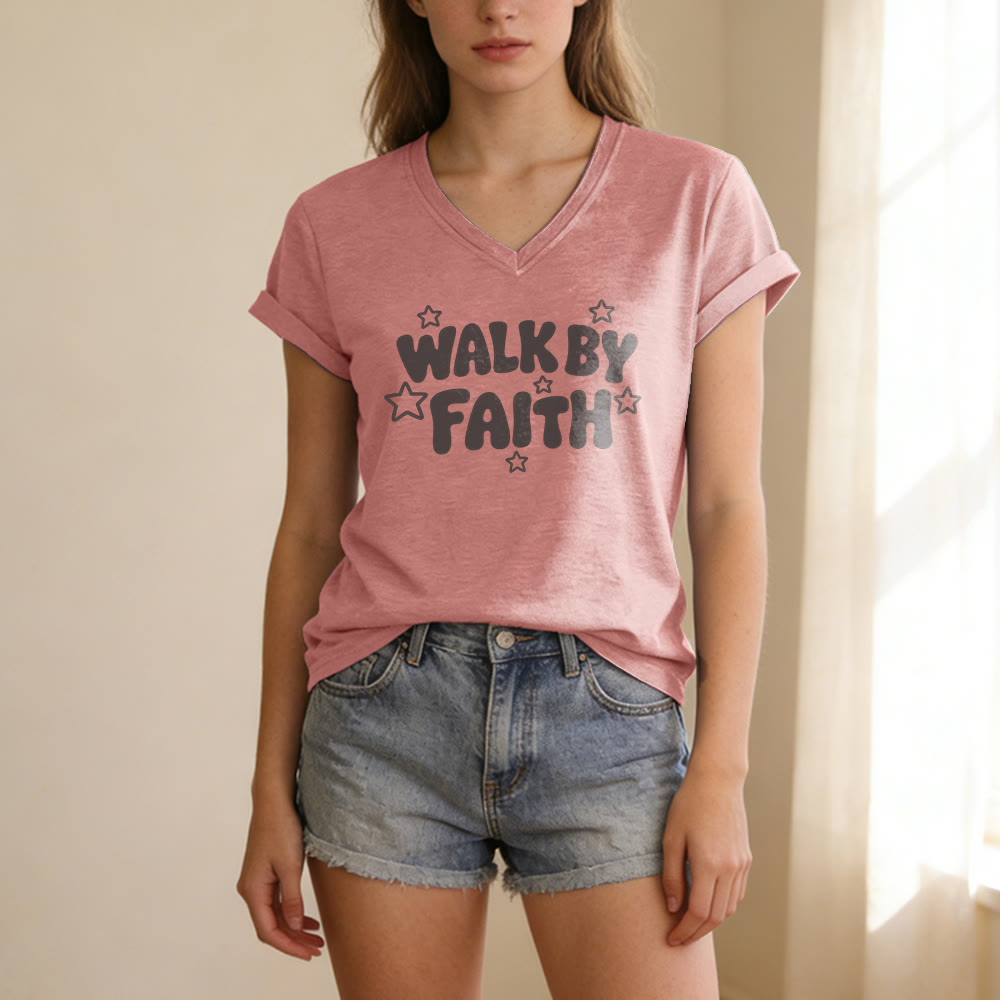 Christianartworkshop Camiseta informal con cuello en V y estampado de estrellas "Walk By Faith" - image 11