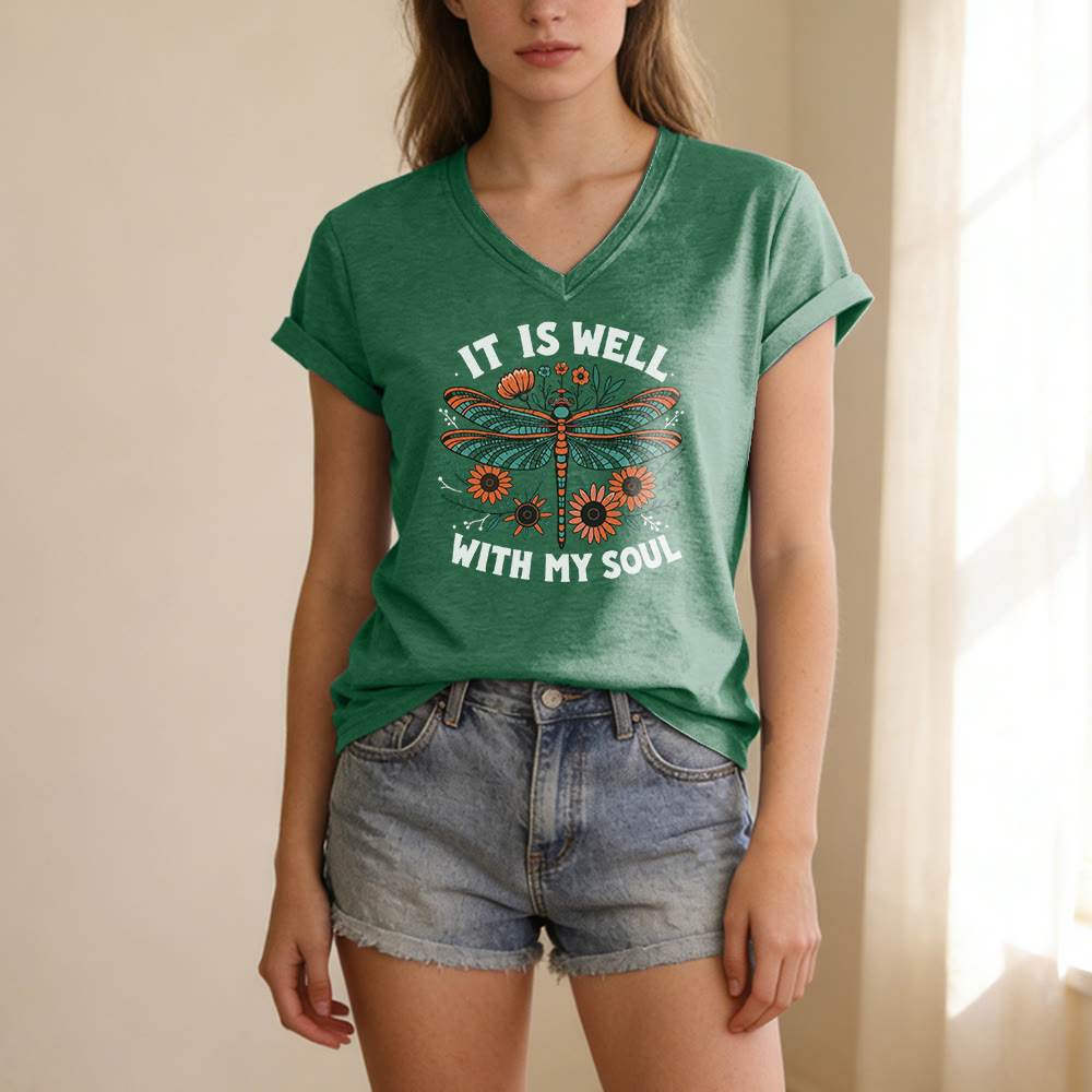 Christianartworkshop Camiseta informal con cuello en V y estampado floral de libélulas "It Is Well With My Soul" - image 15