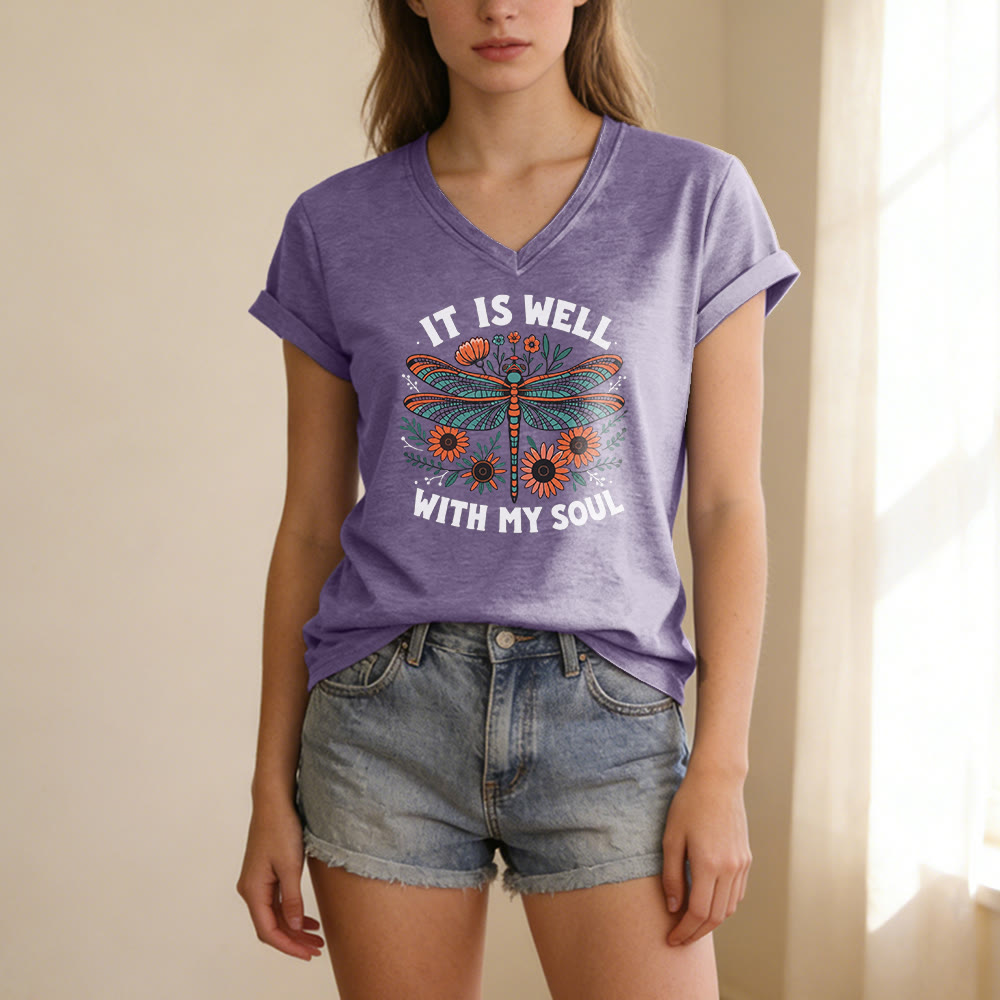 Christianartworkshop Camiseta informal con cuello en V y estampado floral de libélulas "It Is Well With My Soul" - image 17
