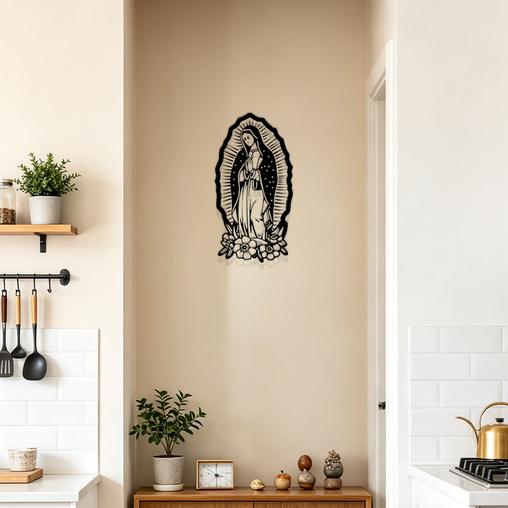 Christianartworkshop Decoración de pared metálica de Nuestra Señora de Guadalupe: un símbolo de fe y gracia divina. - image 1