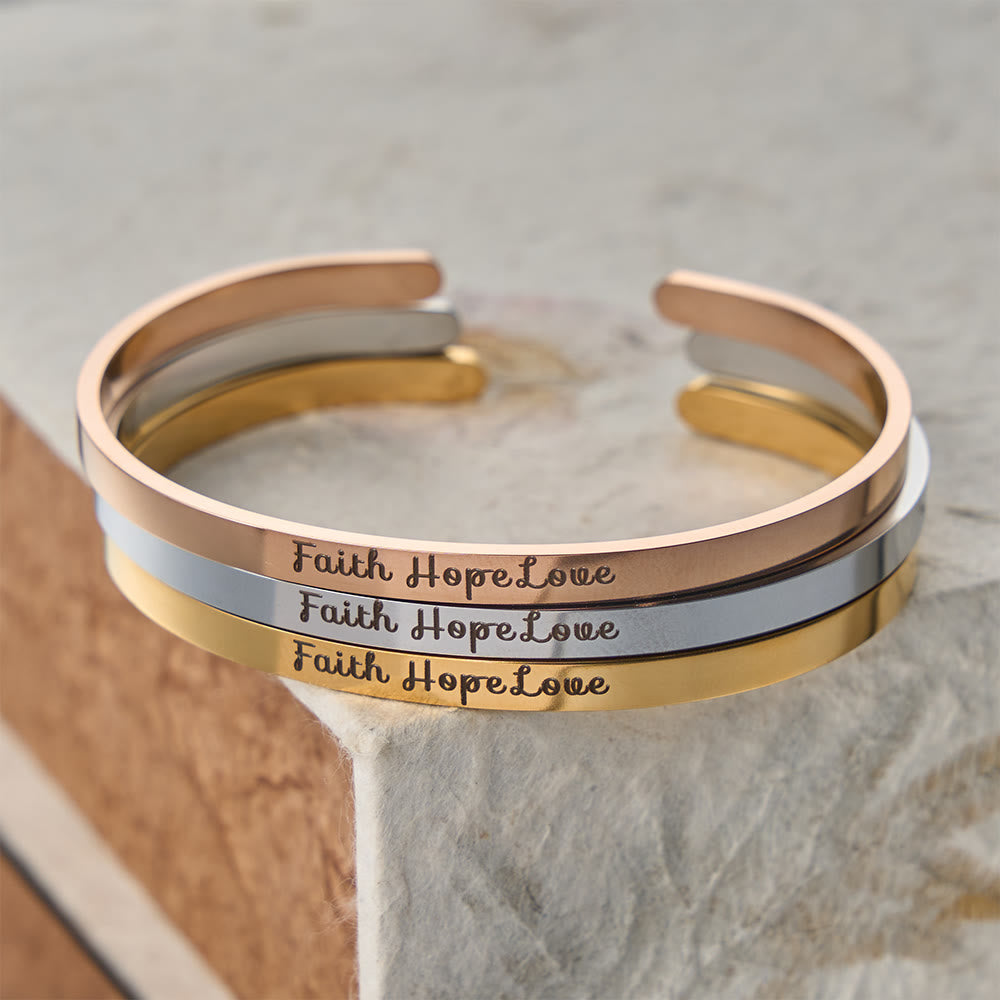 Christianartworkshop Brazalete ajustable con grabado "Fe, Esperanza, Amor": un símbolo de virtudes divinas. - image 1