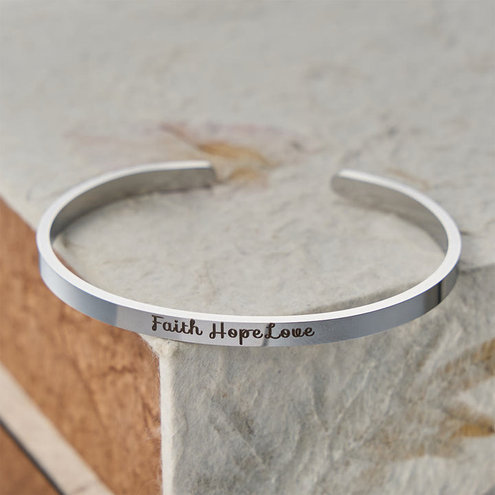 Christianartworkshop Brazalete ajustable con grabado "Fe, Esperanza, Amor": un símbolo de virtudes divinas. - Plata - image 3