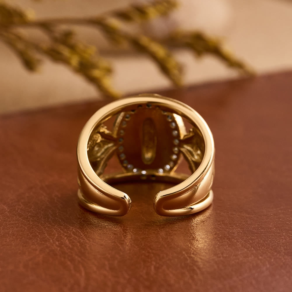 Christianartworkshop Anillo intrincado de la Virgen de Guadalupe con halo de circonitas: Un recordatorio de la gracia celestial. - image 3