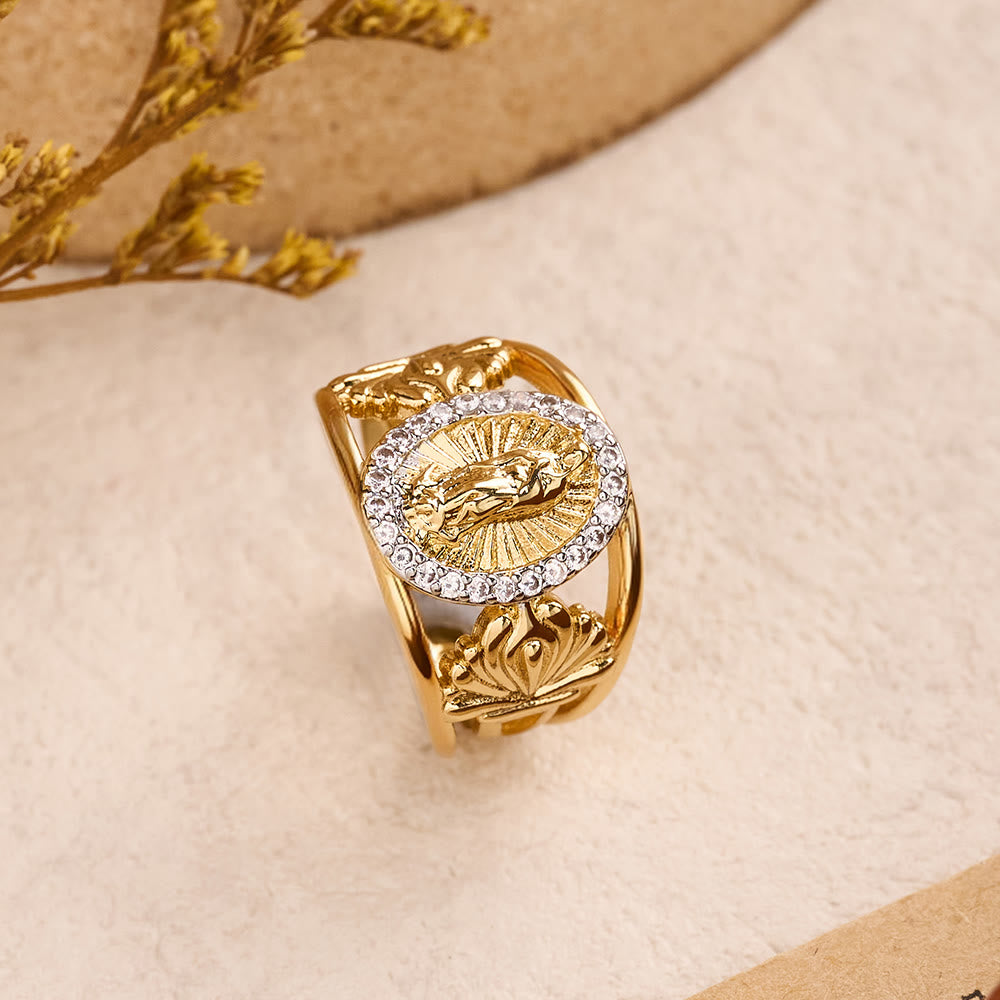 Christianartworkshop Anillo intrincado de la Virgen de Guadalupe con halo de circonitas: Un recordatorio de la gracia celestial. - image 4