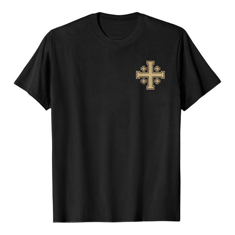 Christianartworkshop Camiseta de manga corta premium con cruz de Jerusalén desgastada vintage y versículo bíblico en ambos lados. - image 1