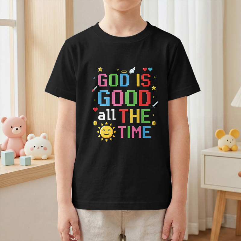 Christianartworkshop Camiseta infantil de manga corta con detalle de ángel y sol pixelado a color: "Dios es bueno todo el tiempo". - image 1