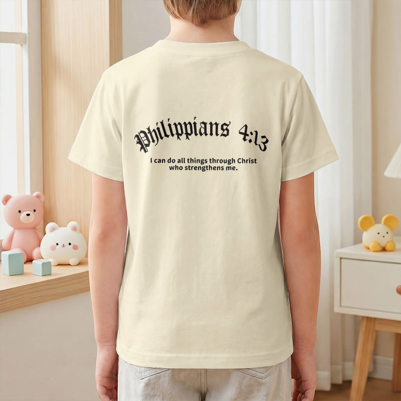 Christianartworkshop Filipenses 4:13 Camiseta infantil de manga corta con cruz en la parte delantera, espalda y fuente gótica - image 7