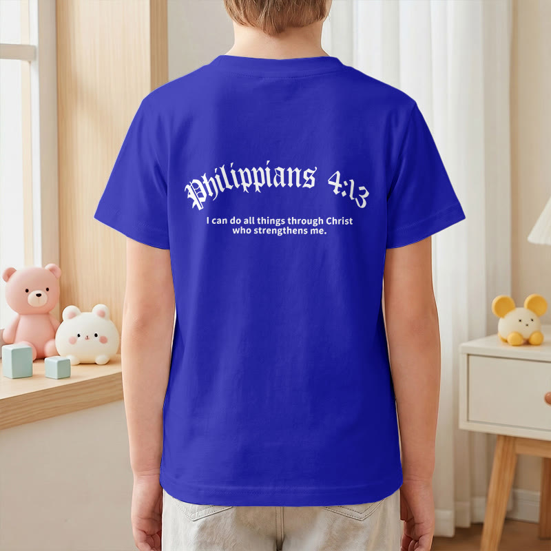Christianartworkshop Filipenses 4:13 Camiseta infantil de manga corta con cruz en la parte delantera, espalda y fuente gótica - image 88