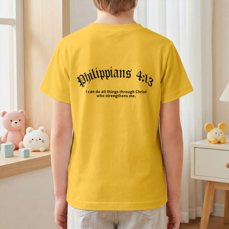 Christianartworkshop Filipenses 4:13 Camiseta infantil de manga corta con cruz en la parte delantera, espalda y fuente gótica - image 34