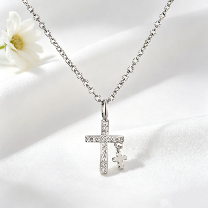 Christianartworkshop Colgante de cruz grande con incrustaciones de circonitas pavé, mini cruz colgante maciza y cadena de cable clásica. - image 4