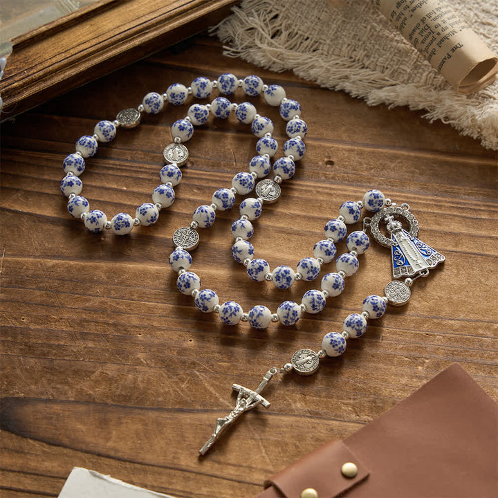 Christianartworkshop Rosario de cerámica floral azul y blanco con medallas de San Benito y Nuestra Señora - Nuestra Señora y el Crucifijo - Estilo A - image 0