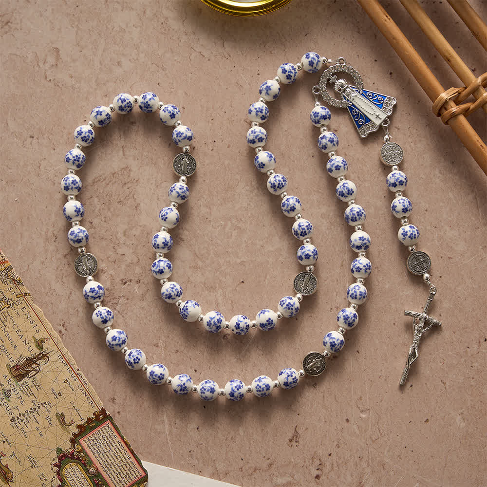 Christianartworkshop Rosario de cerámica floral azul y blanco con medallas de San Benito y Nuestra Señora - image 6