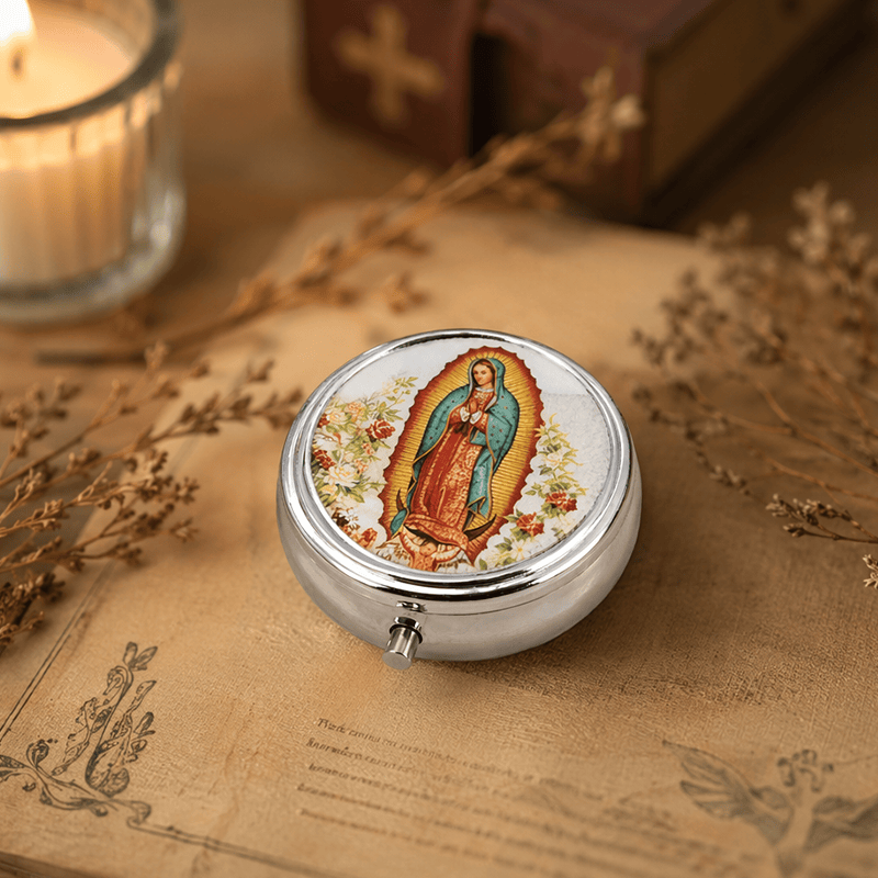 Christianartworkshop Estuche para rosario antiguo de San Judas Tadeo y Nuestra Señora de Guadalupe con tapa de resina epoxi: un símbolo de protección sagrada y fe devocional. - image 9