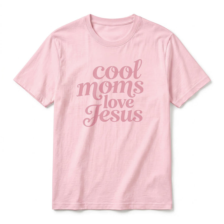 Christianartworkshop Camiseta de manga corta premium con estampado frontal y trasero "Las mamás geniales aman a Jesús" - image 8