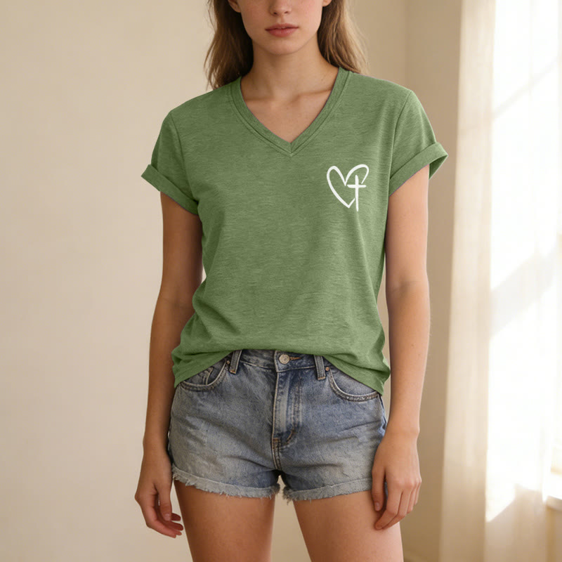 Christianartworkshop Camiseta informal con cuello en V y estampado delantero y trasero "Jesús me respalda" - image 27