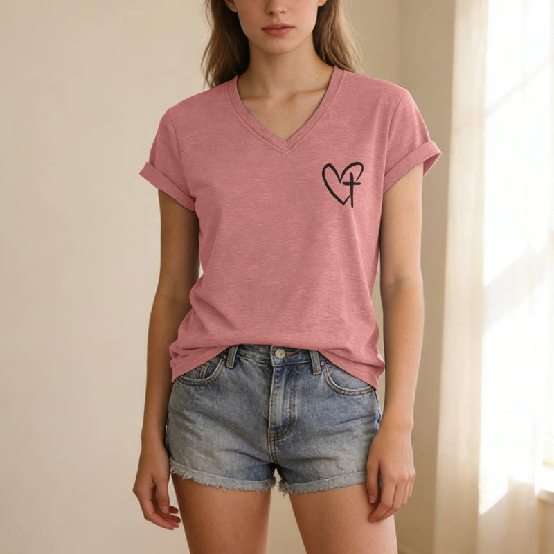 Christianartworkshop Camiseta informal con cuello en V y estampado delantero y trasero "Jesús me respalda" - image 45