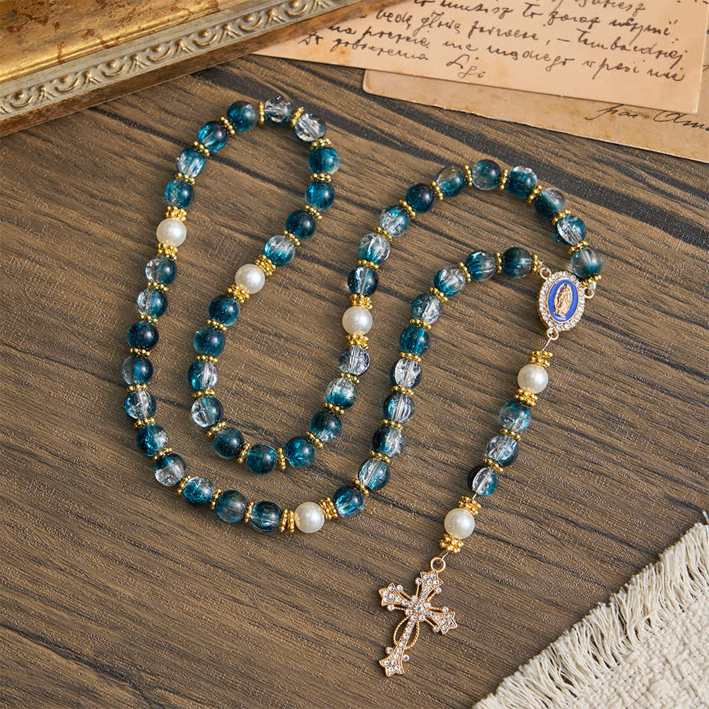 Christianartworkshop Rosario de cuentas de vidrio azul craquelado para la devoción mariana diaria. - Nuestra Señora y la Cruz - image 0