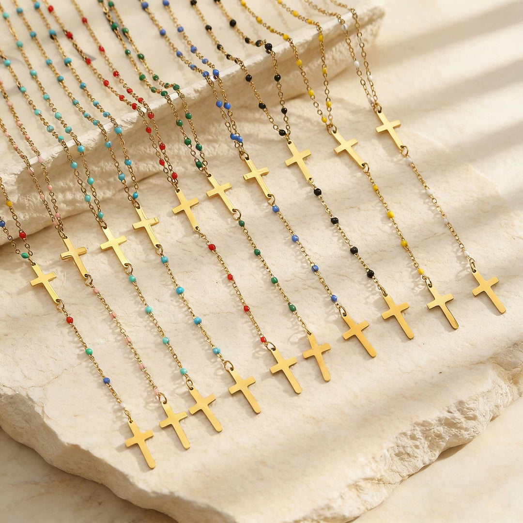 Christianartworkshop Collar colgante con cruz en capas: Encarnando la gracia inquebrantable y la bendición celestial. - image 1