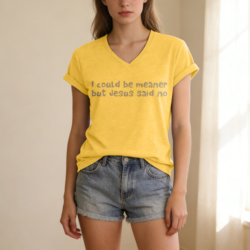 Christianartworkshop "Podría ser más malo, pero Jesús dijo que no" Camiseta informal divertida con cuello en V y mensaje de fe. - image 15