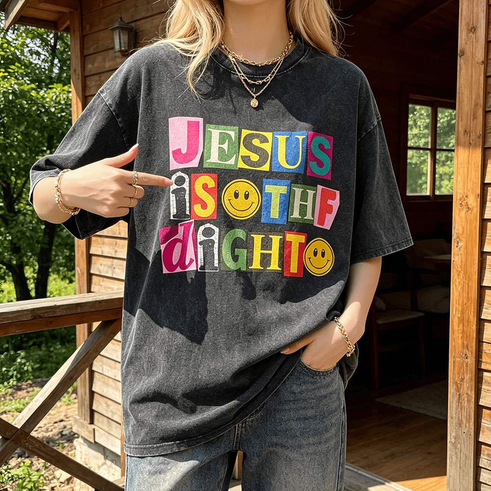 Christianartworkshop Camiseta unisex lavada con estampado de sonrisa y bloques de color "Jesús es la luz" - image 0