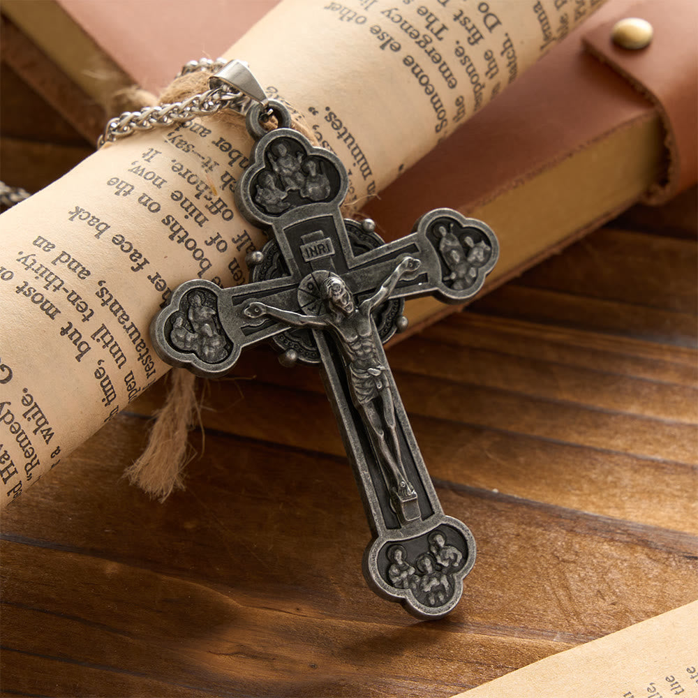 Christianartworkshop Collar con crucifijo vintage de cuatro lóbulos en relieve y cadena de trigo: emblema de sacrificio y misericordia redentora. - image 1