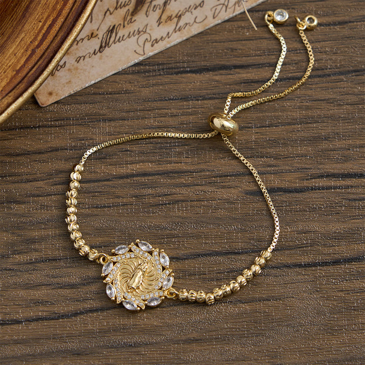 Christianartworkshop Pulsera de cadena con mini cuentas y marco de cristal surtido de la Virgen María: Emblema de la suave protección celestial. - image 4