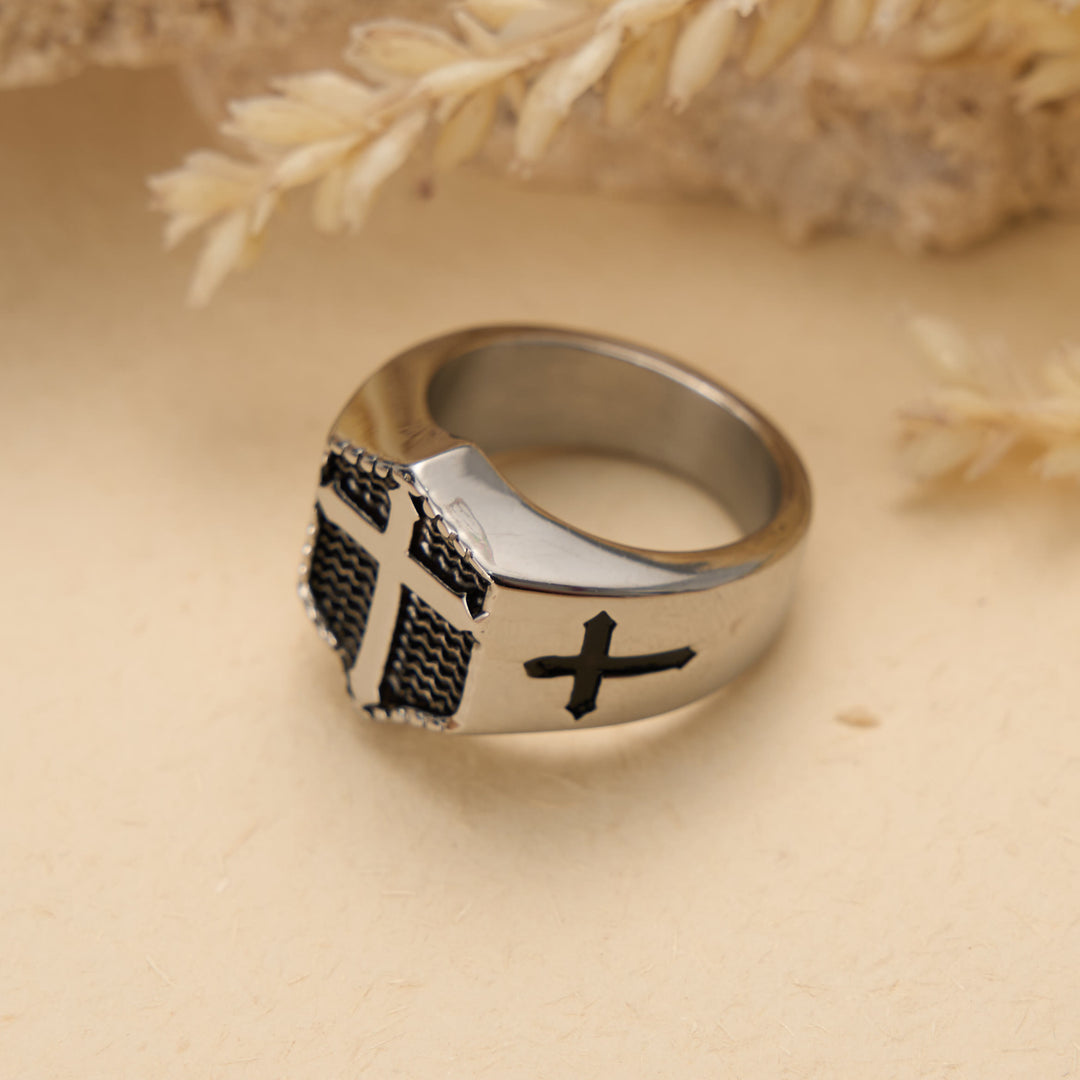 Christianartworkshop Anillo de sello con cruz en relieve y escudo: emblema atemporal de fe sagrada inquebrantable. - image 4