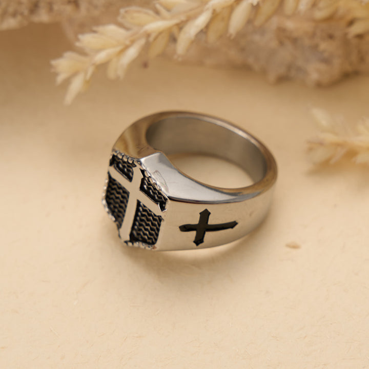 Christianartworkshop Anillo de sello con cruz en relieve y escudo: emblema atemporal de fe sagrada inquebrantable. - image 4