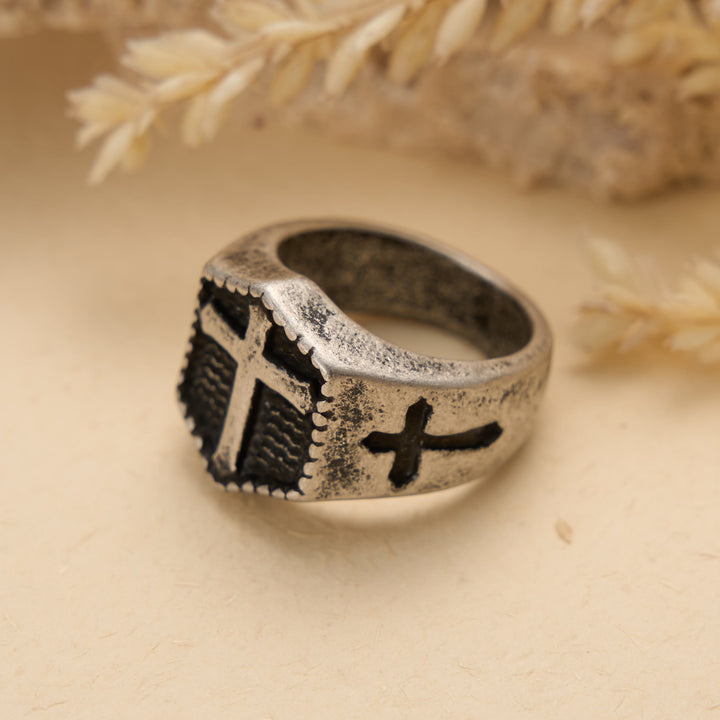 Christianartworkshop Anillo de sello con cruz en relieve y escudo: emblema atemporal de fe sagrada inquebrantable. - image 6