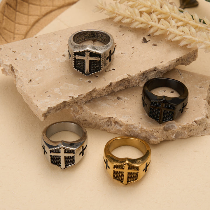 Christianartworkshop Anillo de sello con cruz en relieve y escudo: emblema atemporal de fe sagrada inquebrantable. - image 0