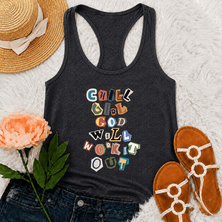 Christianartworkshop Chica relajada, Dios lo arreglará, nota de rescate, papel recortado, letras mixtas, estampado vertical, camiseta sin mangas estilo racerback - Gris - 2XL - image 18