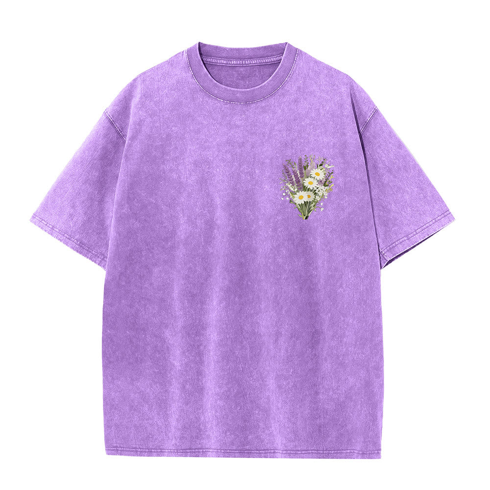 Christianartworkshop Pequeño ramo de margaritas lavanda, gran arreglo floral en la espalda, verso inspirador, camiseta lavada - image 10