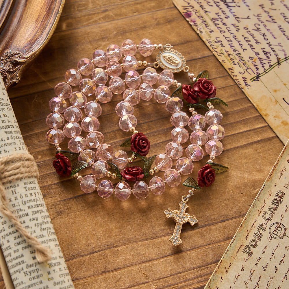 Christianartworkshop Rosario de oración con rosa de Nuestra Señora de Guadalupe, crucifijo y cuentas de vidrio rosa facetadas hechas a mano. - image 4