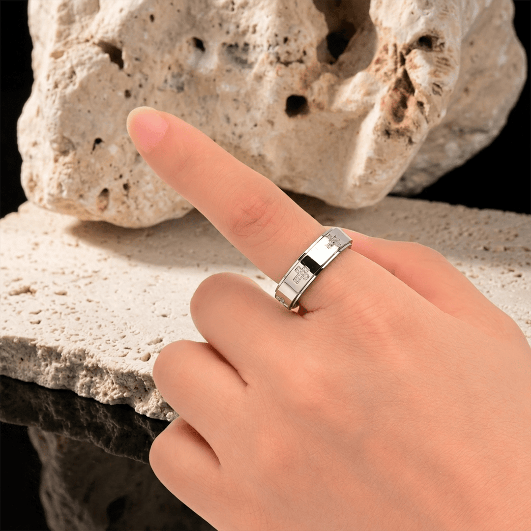 Christianartworkshop Anillo giratorio de doble capa con detalle de cruz para aliviar la ansiedad: Emblema atemporal de la protección celestial permanente. - image 7