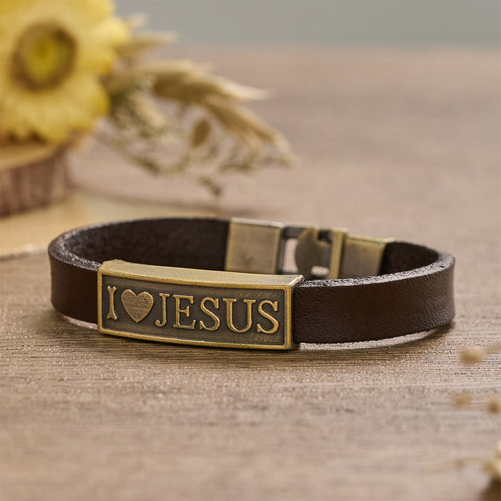Christianartworkshop Pulsera clásica con corazón y la letra de Jesús: emblema personalizado de la eterna ternura divina. - image 3