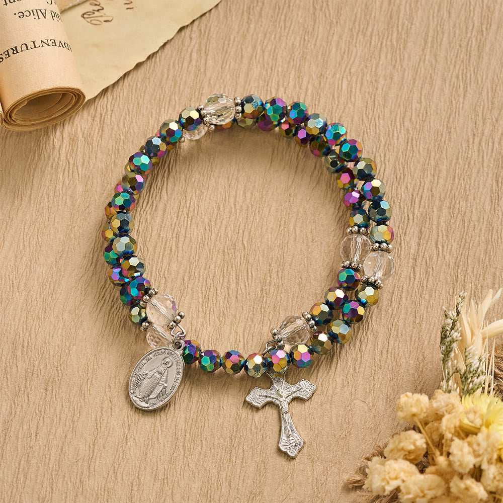Christianartworkshop Pulsera envolvente con crucifijo y medalla de la Virgen María con cuentas facetadas: emblema personalizado de fe celestial inquebrantable. - image 1