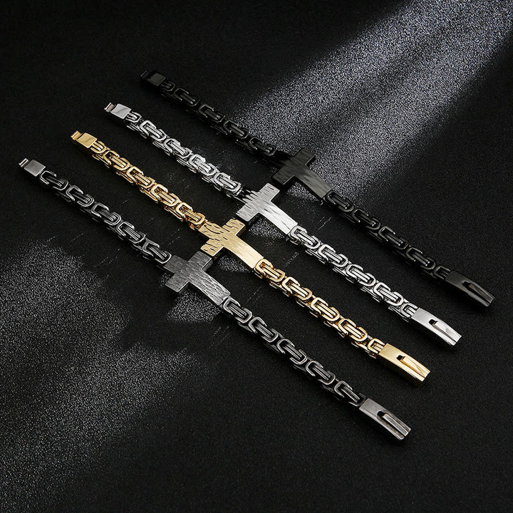 Christianartworkshop Pulsera plana con cruz y textura martillada: emblema personalizado de fe celestial inquebrantable. - image 1