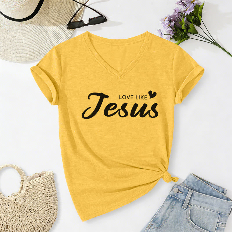 Christianartworkshop Querida persona detrás de mí Texto completo en la espalda Juan 15:12 Versículo en la parte delantera Eslogan de amor Camiseta informal con cuello en V - image 26
