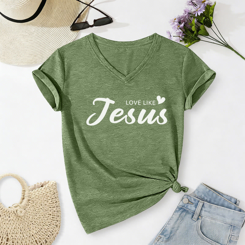 Christianartworkshop Querida persona detrás de mí Texto completo en la espalda Juan 15:12 Versículo en la parte delantera Eslogan de amor Camiseta informal con cuello en V - image 56