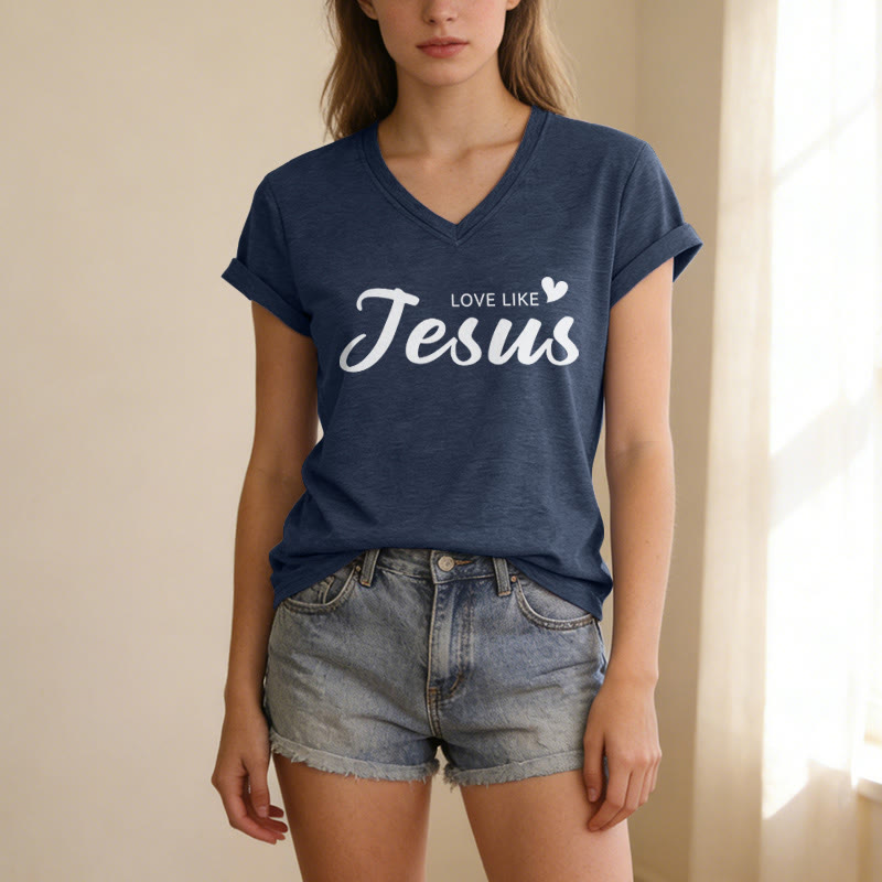Christianartworkshop Querida persona detrás de mí Texto completo en la espalda Juan 15:12 Versículo en la parte delantera Eslogan de amor Camiseta informal con cuello en V - image 45