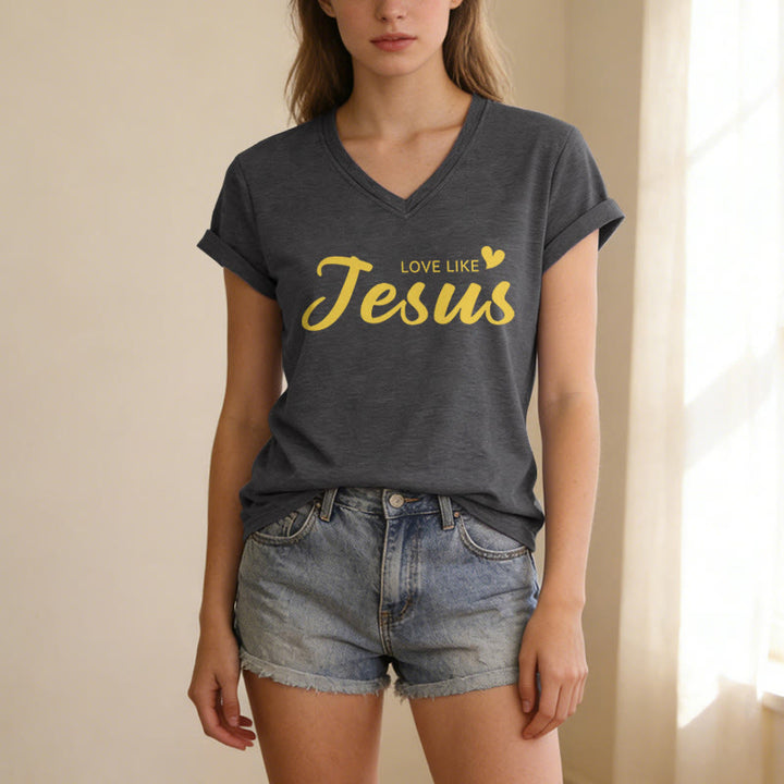 Christianartworkshop Querida persona detrás de mí Texto completo en la espalda Juan 15:12 Versículo en la parte delantera Eslogan de amor Camiseta informal con cuello en V - image 3