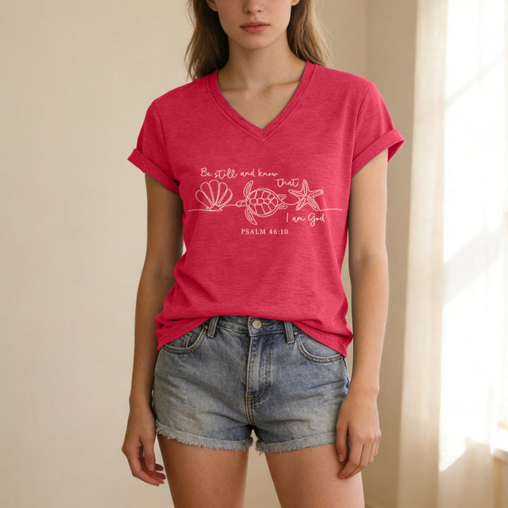 Christianartworkshop Estad quietos y sabed que yo soy Dios. Dibujo lineal de tortuga marina, caparazón de estrella de mar, Salmo 46:10. Camiseta con cuello en V. - image 13