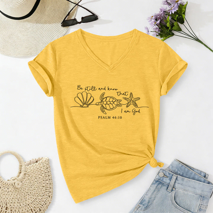 Christianartworkshop Estad quietos y sabed que yo soy Dios. Dibujo lineal de tortuga marina, caparazón de estrella de mar, Salmo 46:10. Camiseta con cuello en V. - Amarillo - 2XL - image 10