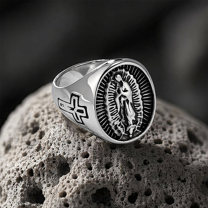 Christianartworkshop Anillo con la Cruz de Nuestra Señora de Guadalupe en relieve profundo: Emblema atemporal de fe sagrada inquebrantable. - image 11