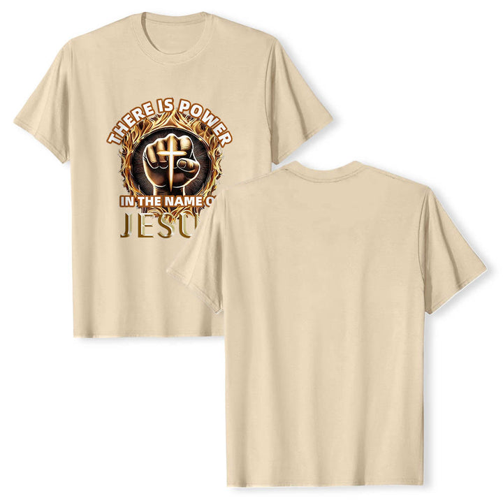 Christianartworkshop Hay poder en el nombre de Jesús. Camiseta circular de manga corta con puño cerrado, cruz y llama. - image 19