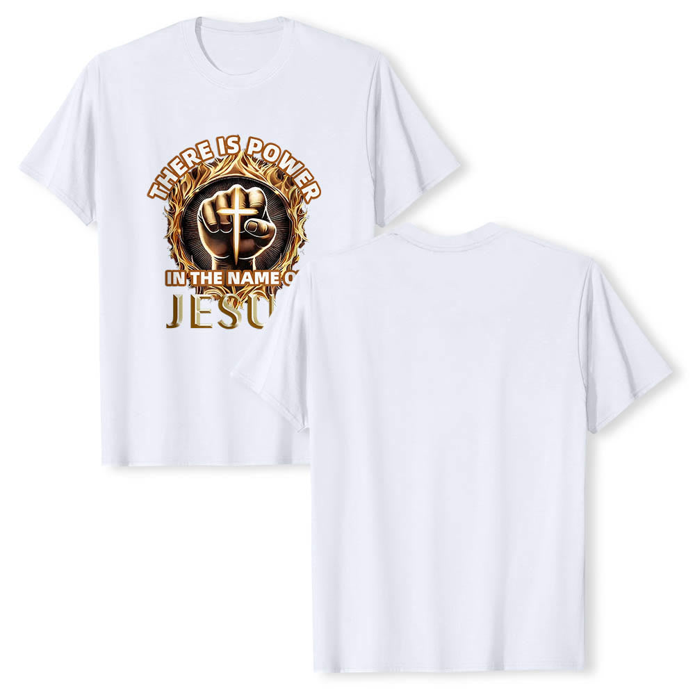 Christianartworkshop Hay poder en el nombre de Jesús. Camiseta circular de manga corta con puño cerrado, cruz y llama. - image 4