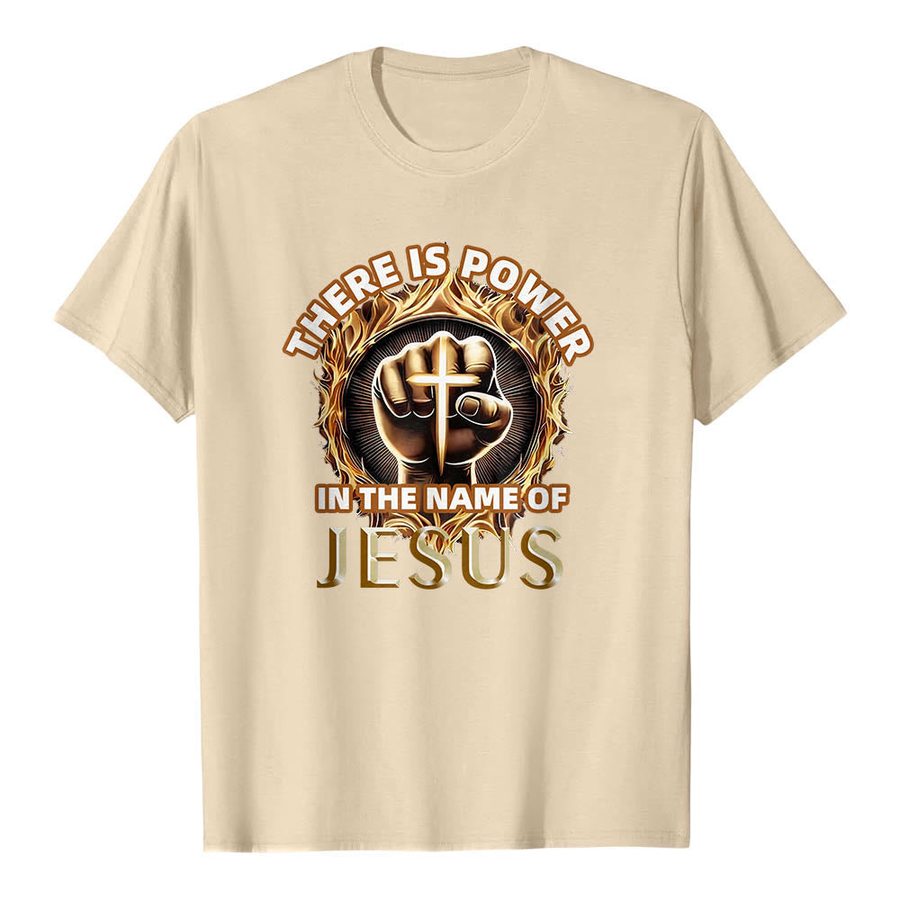 Christianartworkshop Hay poder en el nombre de Jesús. Camiseta circular de manga corta con puño cerrado, cruz y llama. - Beige - 2XL - image 18
